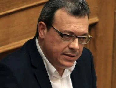 Καταπατημένη έκταση του δημοσίου το οικόπεδο που κάηκαν 27 άνθρωποι στο Μάτι αποκαλύπτει ο Φάμελλος